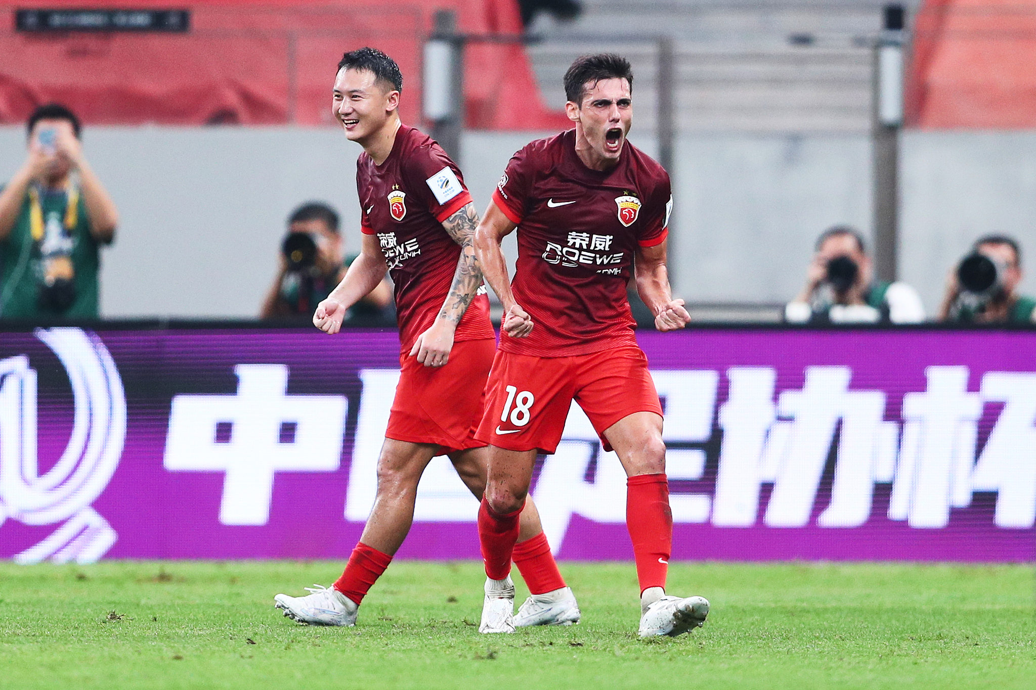 Players of Shanghai Port celebrate their victory during the Chinese FA Cup in Shanghai, China, September 25, 2024. /CFP 