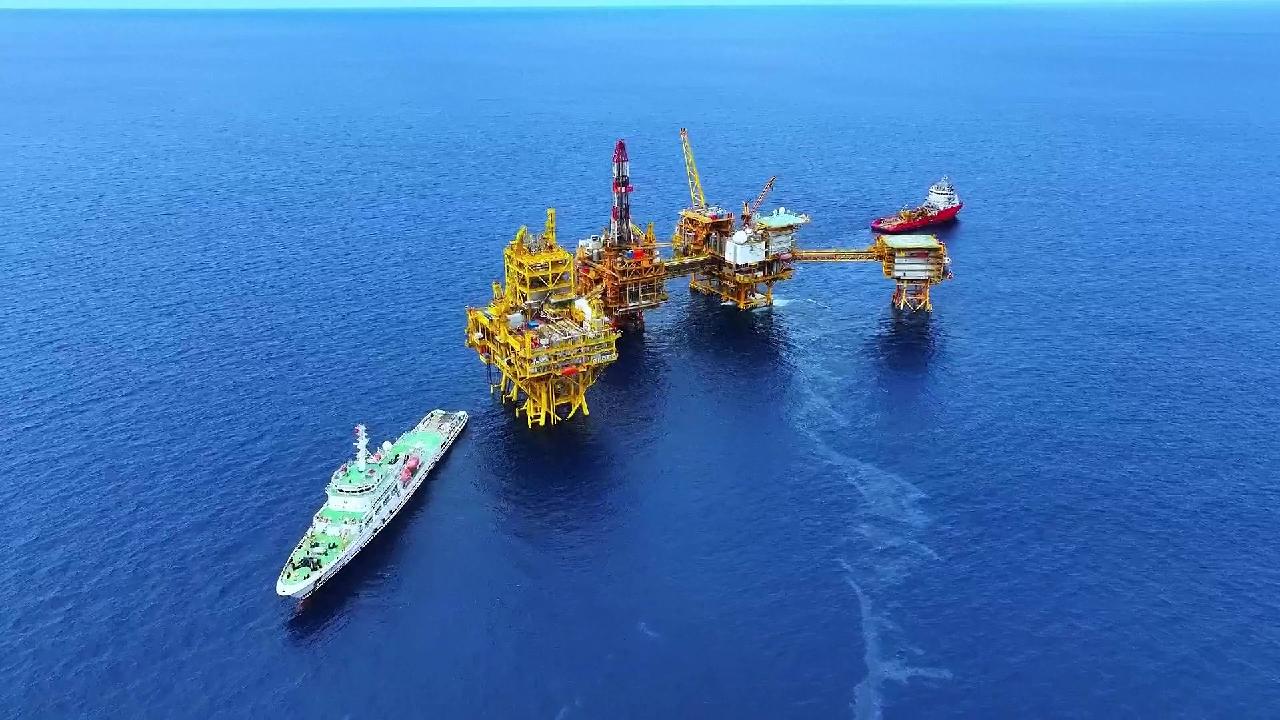 China's Newly Developed Deepwater Gas Field Begins Operations