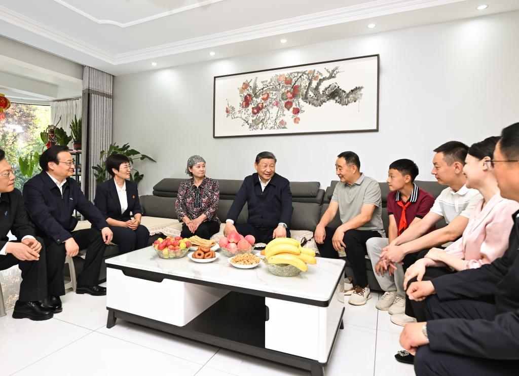 Chinese President Xi Jinping, also general secretary of the Communist Party of China (CPC) Central Committee and chairman of the Central Military Commission, visits a residential community in Yinchuan, northwest China's Ningxia Hui Autonomous Region, June 19, 2024. /Xinhua