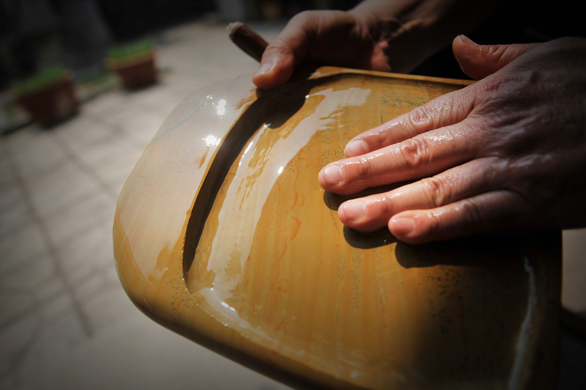 A Nishan inkstone is seen being crafted. /CFP