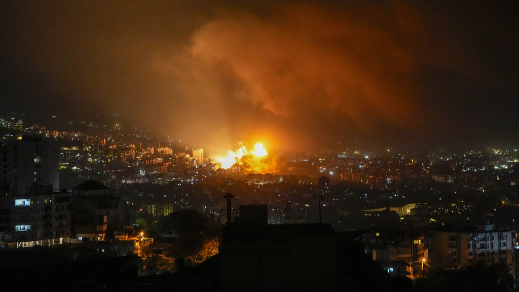 Smoke rises from Israeli airstrikes in Beirut's southern suburbs, Lebanon, September 28, 2024. /CFP