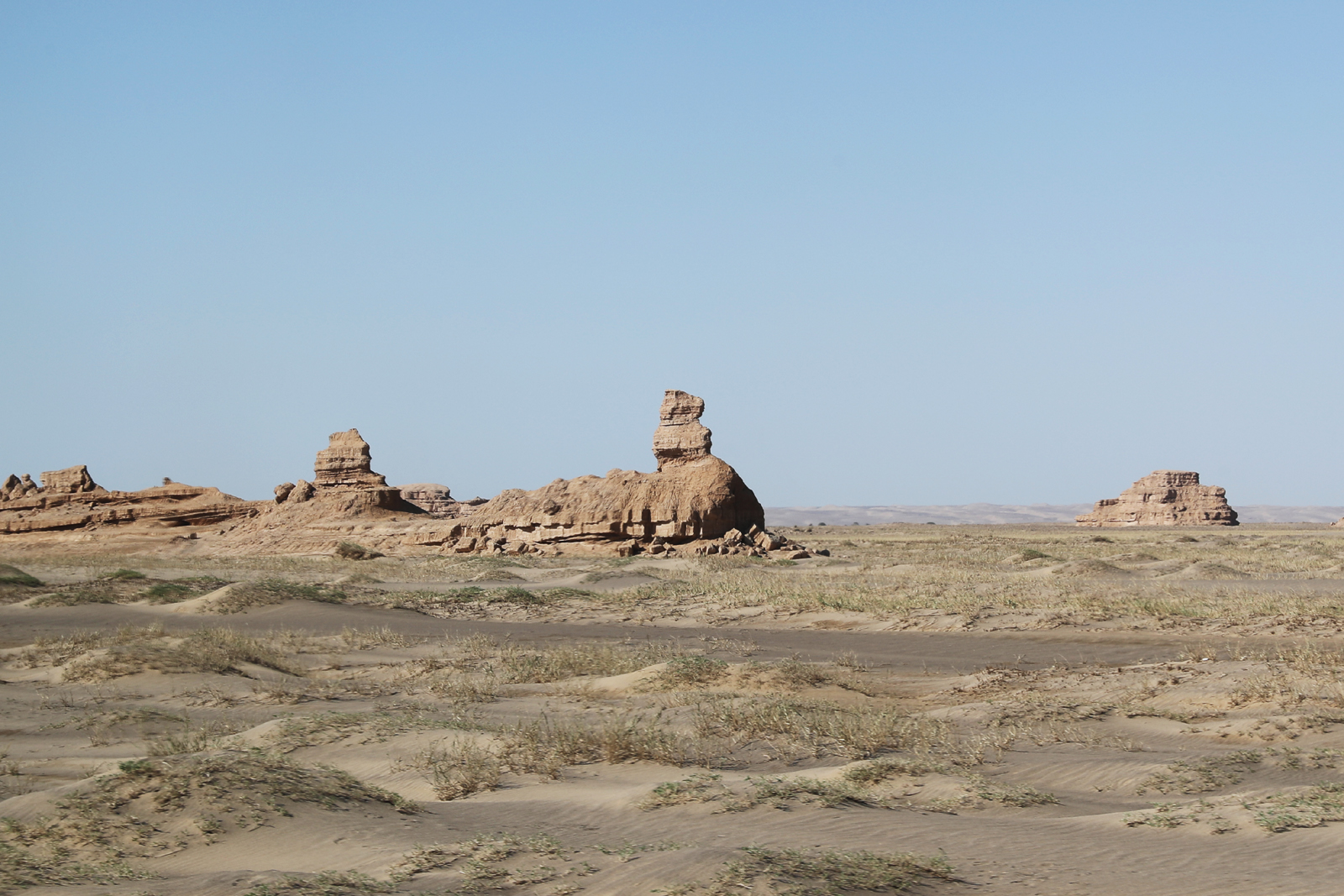 A wind-eroded rock at Dunhuang Yardang National Geopark in Gansu Province resembles a princess looking into the distance. /CGTN