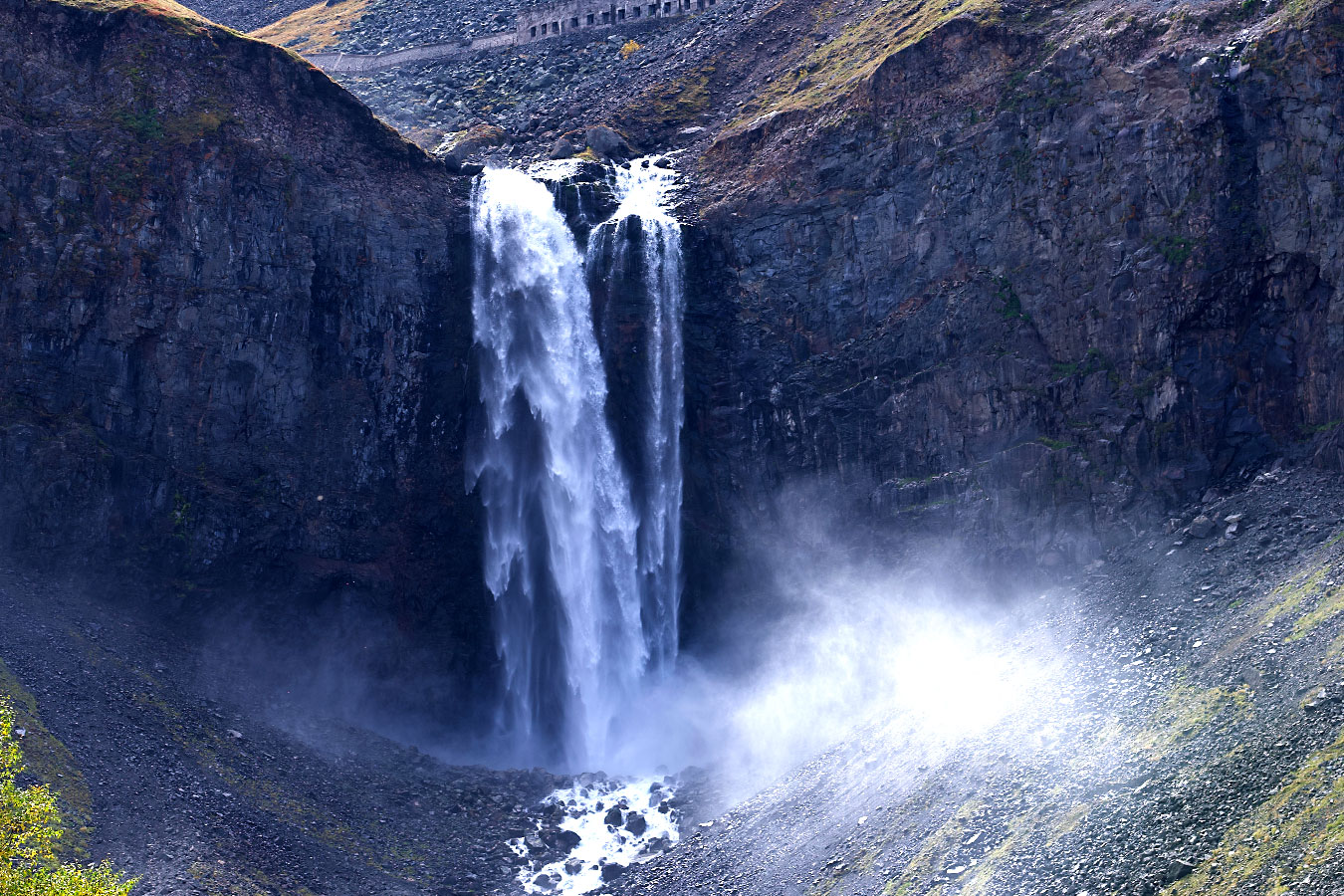 Diambil pada tanggal 11 September 2024, gambar ini menampilkan air terjun menakjubkan di Gunung Changbai di Provinsi Jilin, Tiongkok. /CGTN