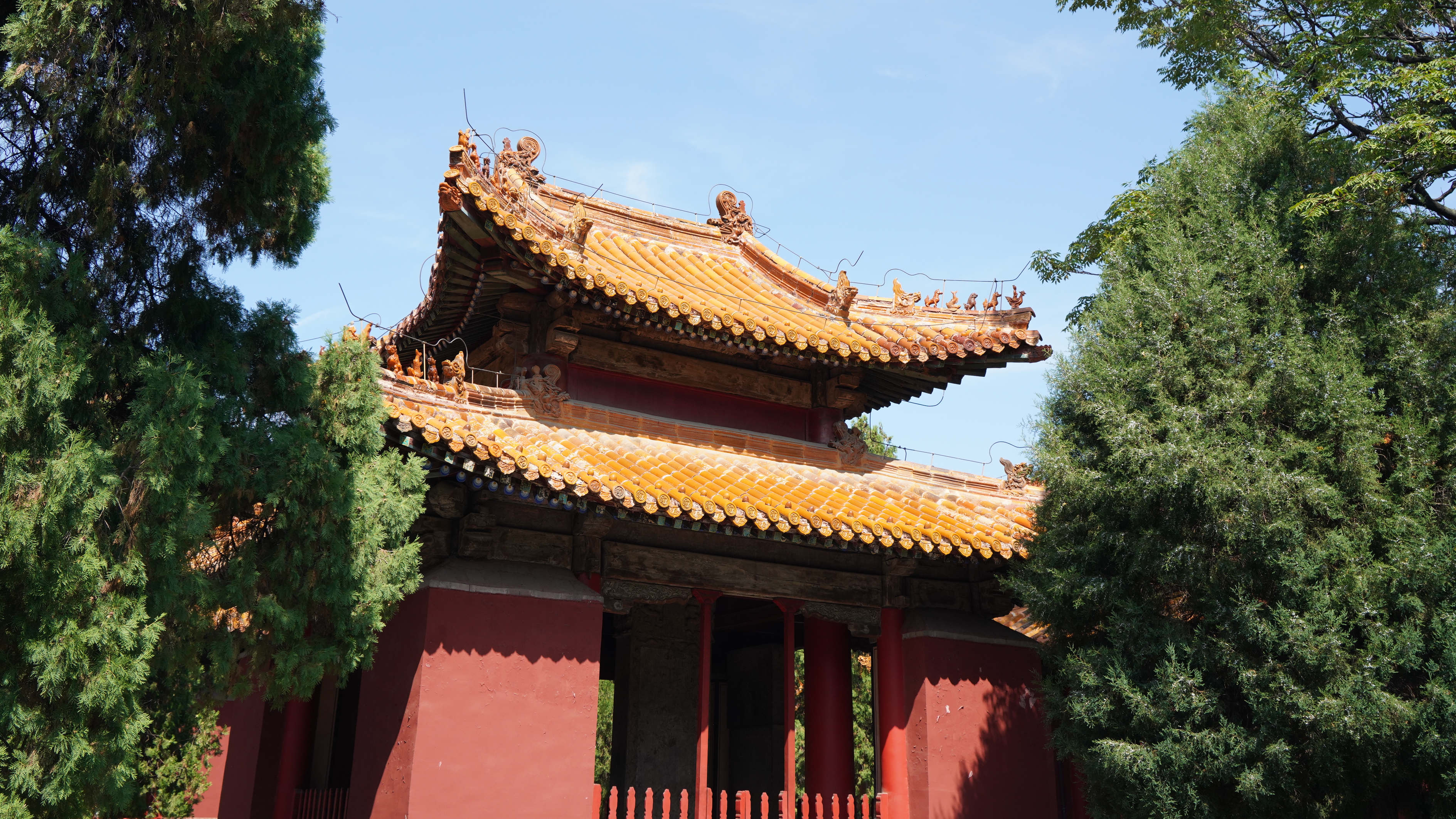 Stele pavilions at Temple of Confucius reflect history and art 