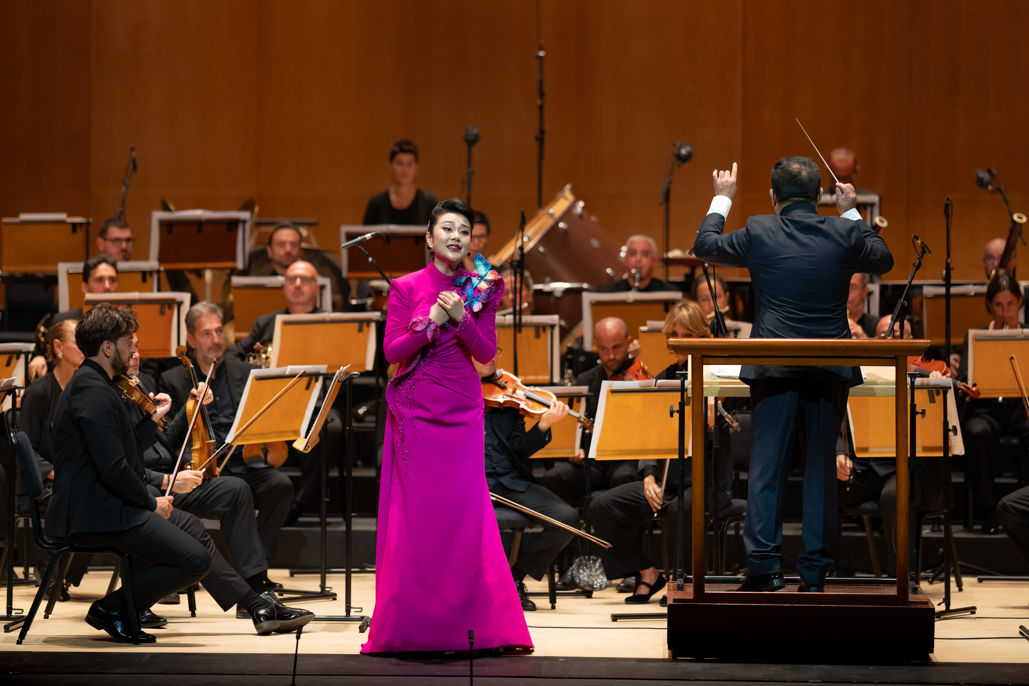 Chinese soprano Xu Jingjing performs at the 