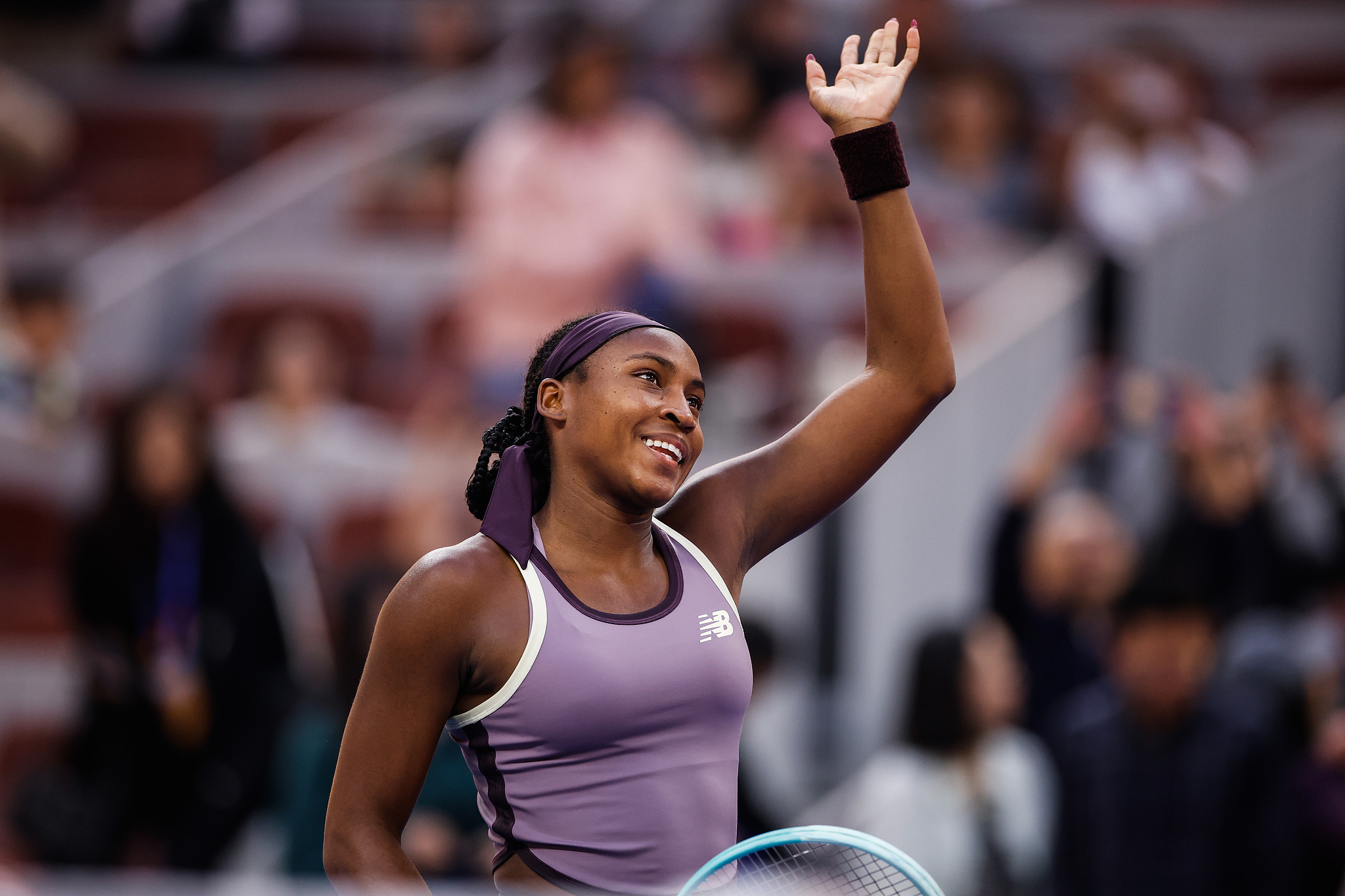 Coco Gauff of the United States acknowledges the crowd after her semifinal at China Open in Beijing, China, October 5, 2024. /CFP