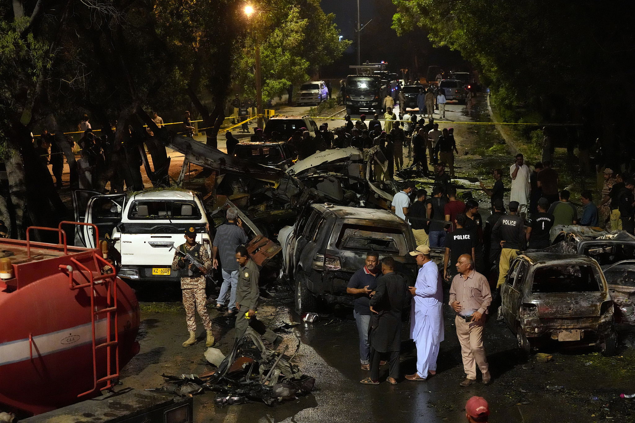 The site of an explosion that caused injuries and destroyed vehicles outside Karachi airport, Pakistan, October 7, 2024. /CFP