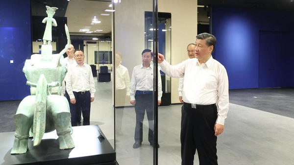 Chinese President Xi Jinping visits the Sanxingdui Museum in Deyang City, southwest China's Sichuan Province, July 26, 2023. /Xinhua