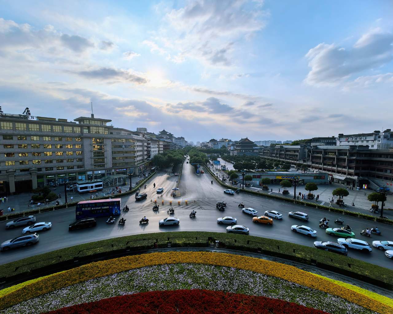 A panoramic view from the Bell Tower in Xi'an, northwest China's Shaanxi Province. /CGTN