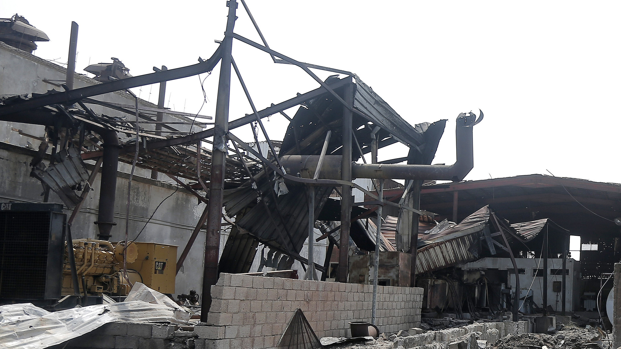 An aftermath of the Israeli army's attack on Houthi military sites in Al Hudaydah, Yemen, September 30, 2024. /CFP