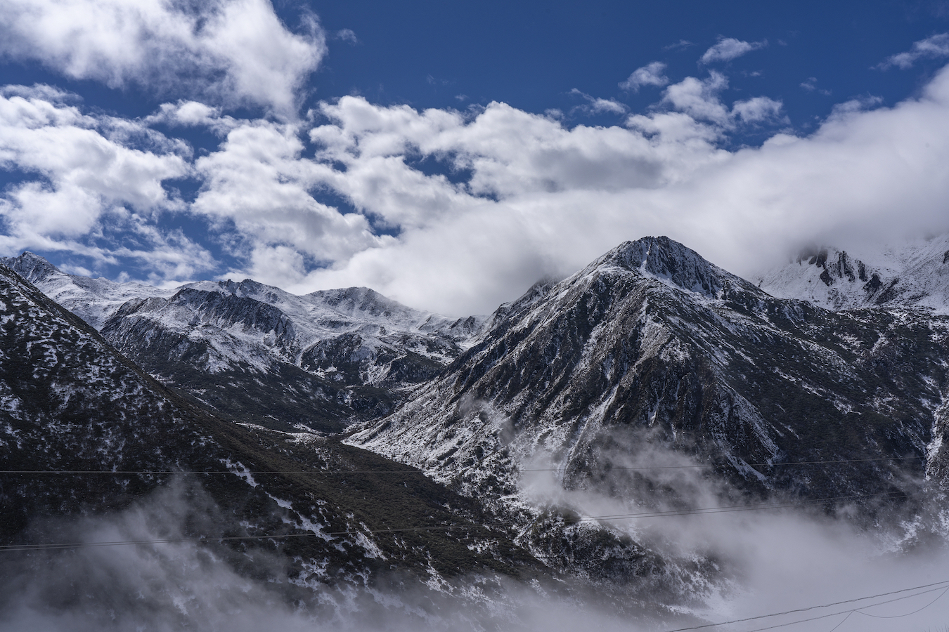 A view of Balang Mountain in the Aba Zang and Qiang Autonomous Prefecture in Sichuan Province, southwest China, October 18, 2020. /CFP