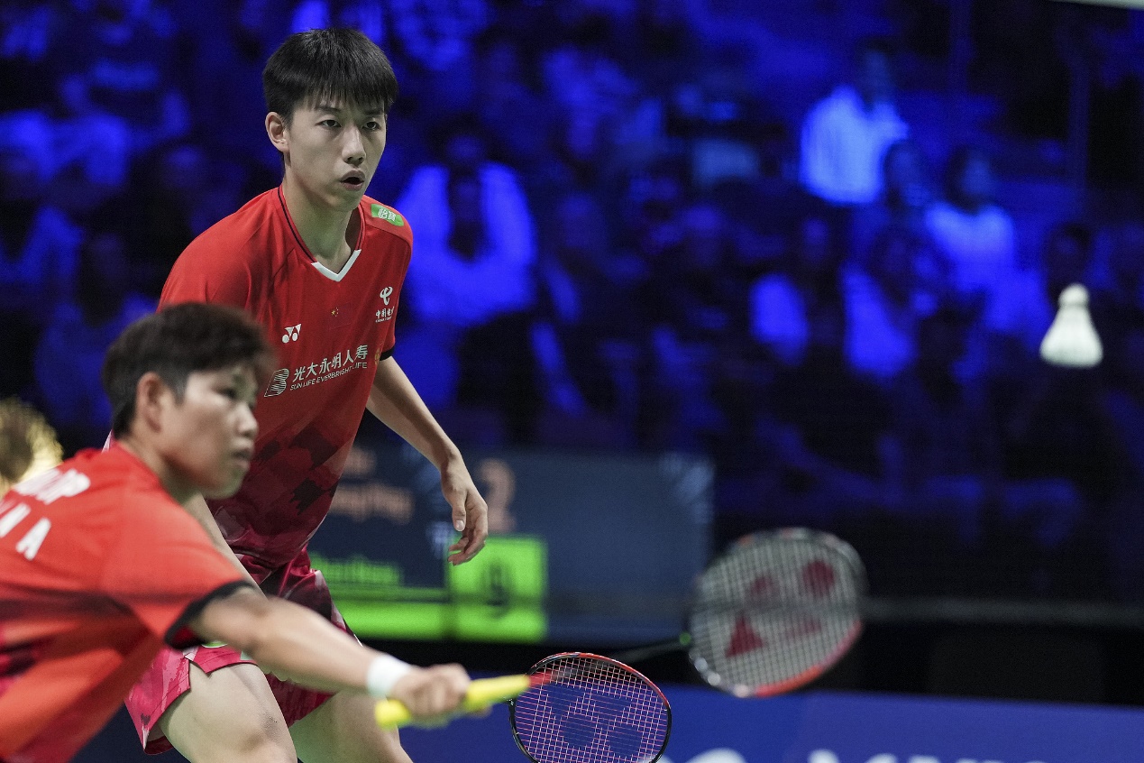 China's Feng Yanzhe (front) and Huang Dongping in action during the mixed doubles final in the Denmark Open in Odense, Denmark, October 20, 2024. /CFP