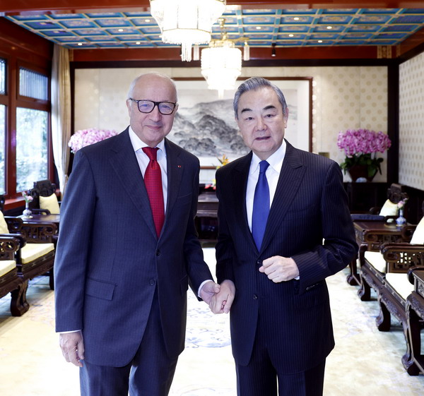 Chinese Foreign Minister Wang Yi (R) meets with President of the Constitutional Council of France Laurent Fabius in Beijing, China, October 21, 2024. /Chinese Foreign Ministry