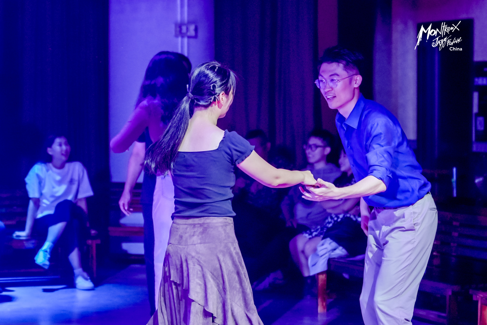 Festival goers sway to the rhythm and enjoy a unique blend of music and dance at the Montreux Jazz Festival China in Suzhou, Jiangsu Province on October 26, 2024. /Photo provided to CGTN