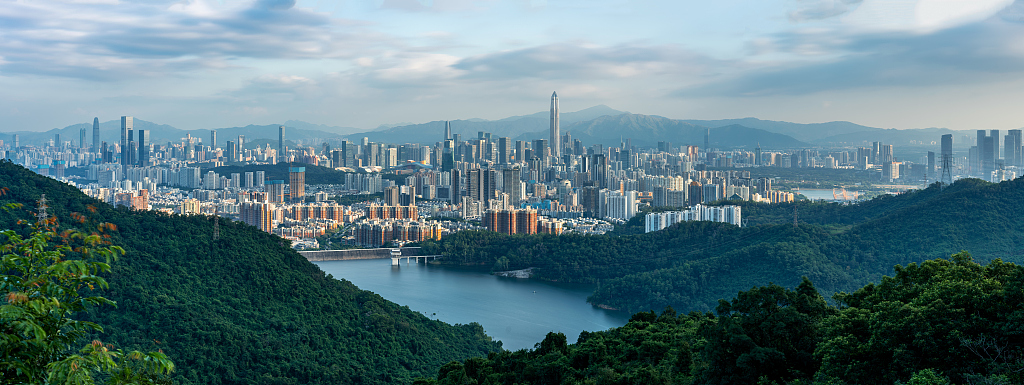 A file photo shows the skyline of Shenzhen, Guangdong Province, China. /CFP