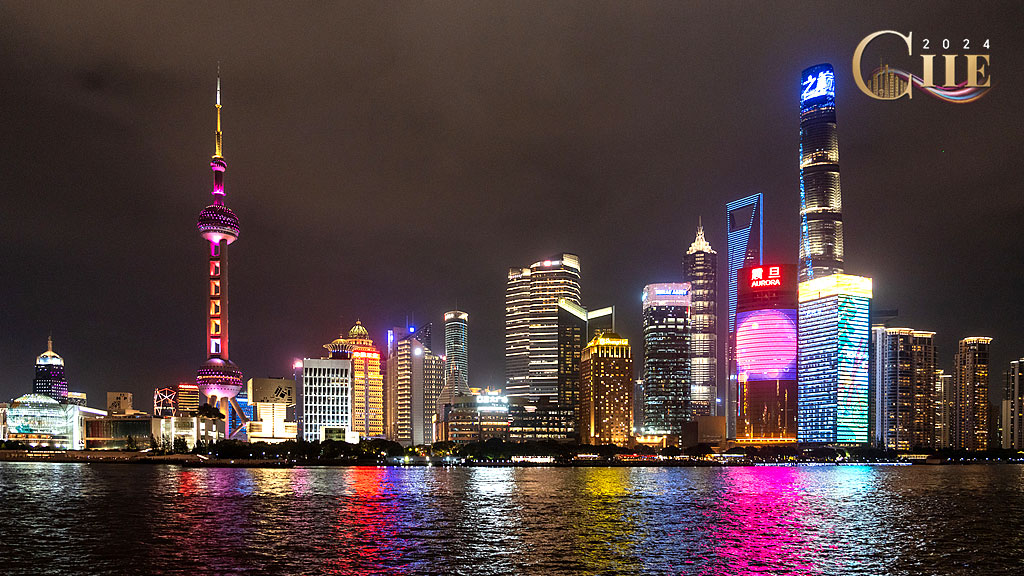 Live: Welcome to CIIE! Enjoy the neon night in Shanghai's Lujiazui – Ep. 2