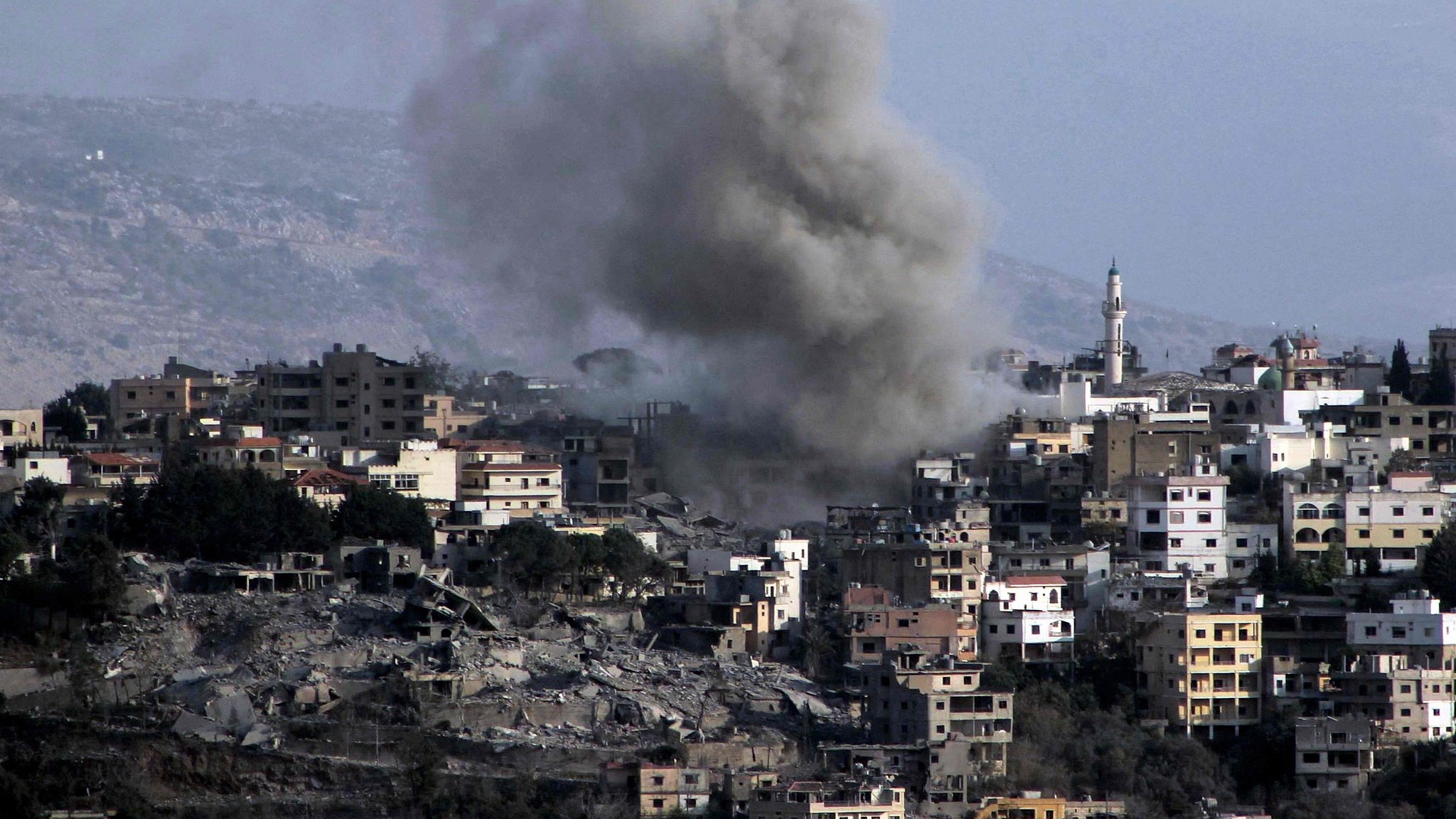 Smoke rises from the site of an Israeli air strike that targeted the southern Lebanese village of Khiam in Beirut, Lebanon, November 2, 2024. /CFP