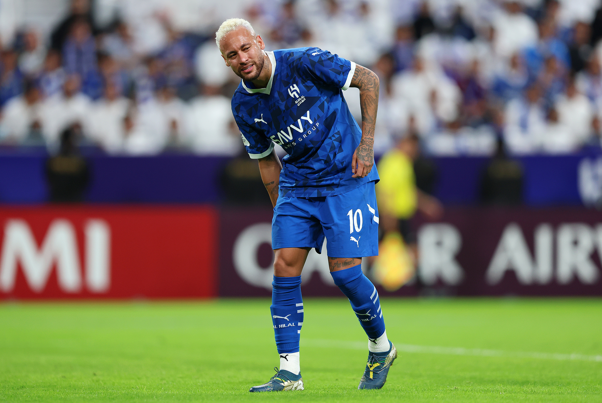 Neymar exits with an injury in Al Hilal's Asian Football Confederation (AFC) Champions League Elite match against Esteghlal at Kingdom Arena in Riyadh, Saudi Arabia, November 4, 2024. /CFP