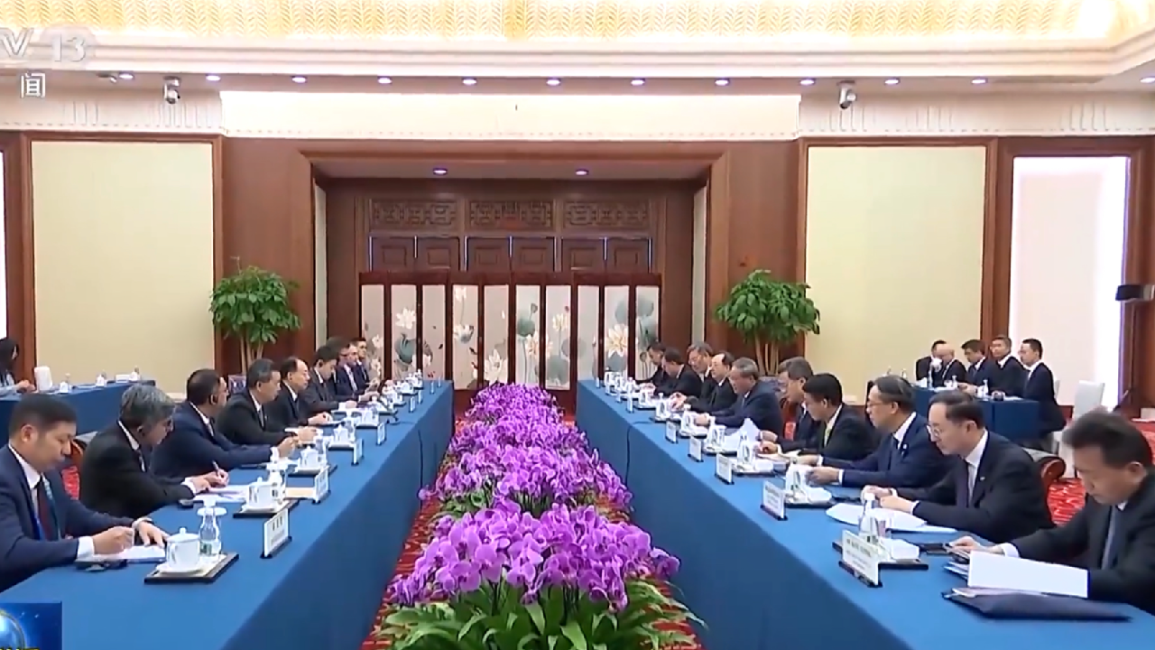 Chinese Premier Anticipates Enhanced Cooperation Between China and ADB