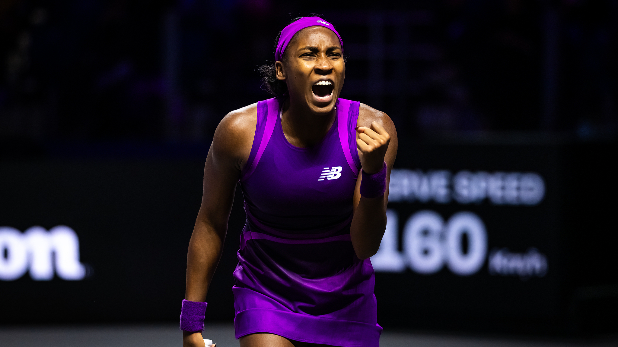 Coco Gauff reacts to converting match point against Iga Swiatek in her second round robin match of WTA Finals in Riyadh, Saudi Arabia, November 5, 2024. /CFP