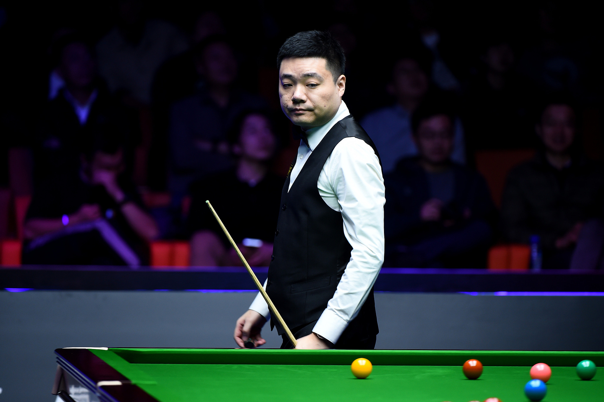 Ding Junhui of China looks on during the quarterfinals against Kyren Wilson of England at the World Snooker Tour (WST) International Championship in Nanjing, east China's Jiangsu Province, November 7, 2024. /CFP