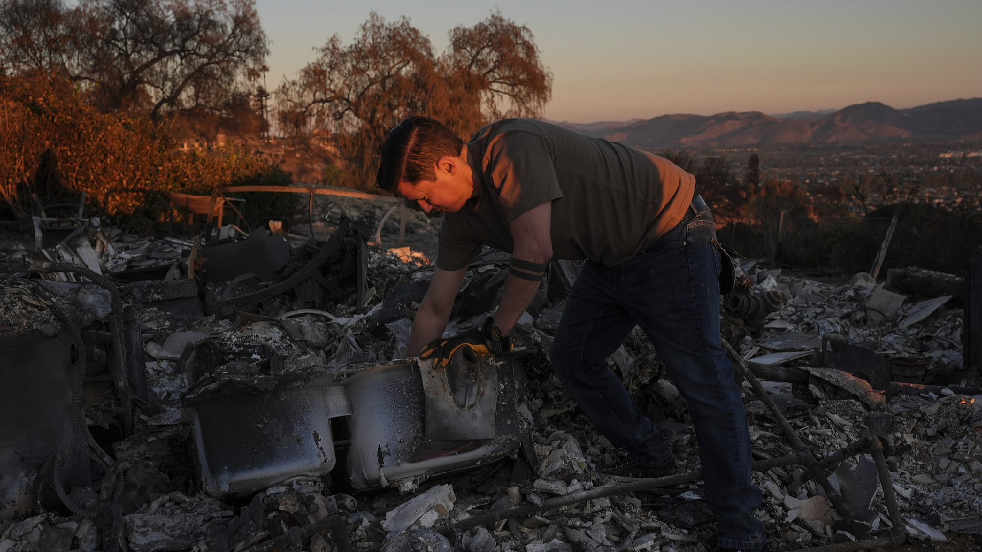 Southern California wildfire brought under control by fire crews