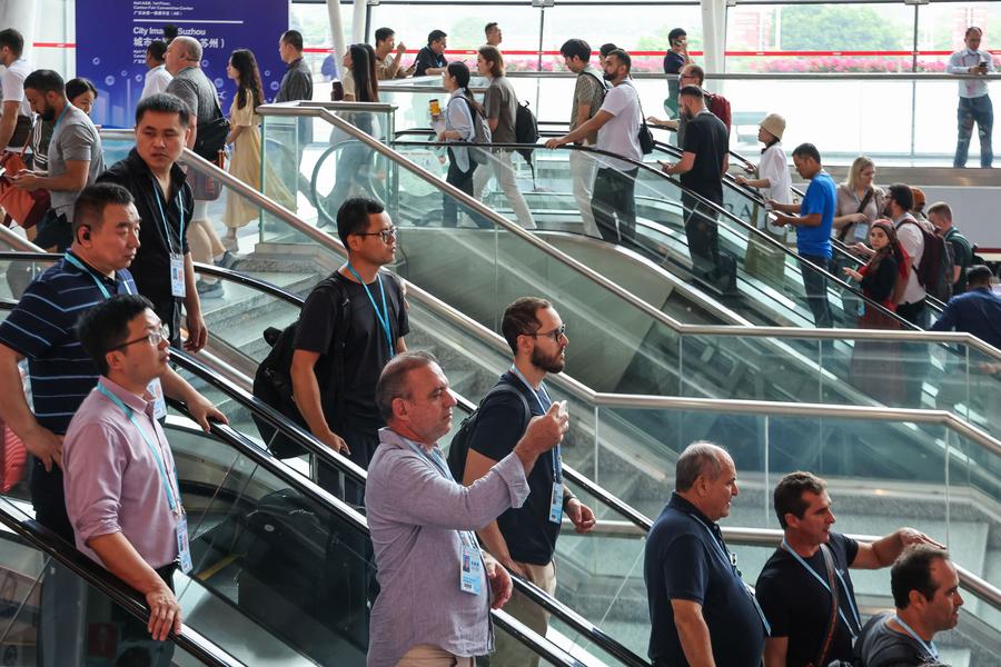 Purchasers are pictured during the 135th session of the China Import and Export Fair in Guangzhou, south China's Guangdong Province, April 24, 2024. /Xinhua