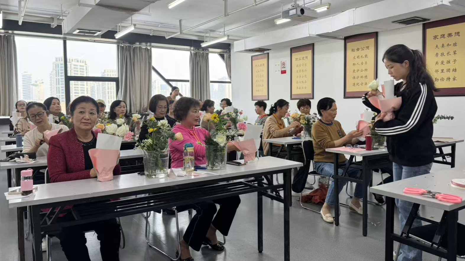 Empowering Women: Diverse voices at Changde's free community classes