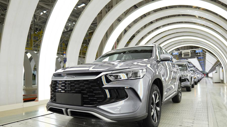 The electric vehicle assembly line of BYD, China's leading new energy vehicle manufacturer, at its plant in Zhengzhou City, central China's Henan Province, April 24, 2024. /CFP