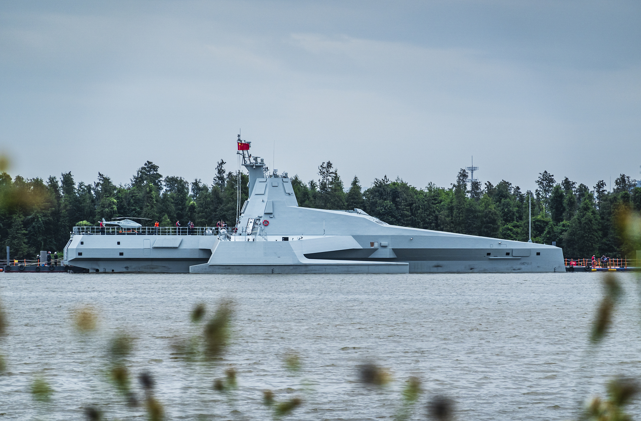 China's large unmanned combat vessel known as 