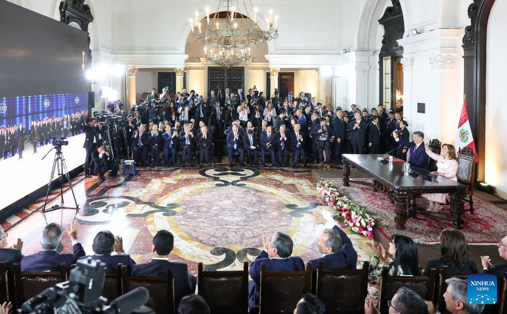 Chinese President Xi Jinping and his Peruvian counterpart, Dina Boluarte, attend the opening ceremony of the Chancay Port via video link in Lima, Peru, November 14, 2024. /Xinhua