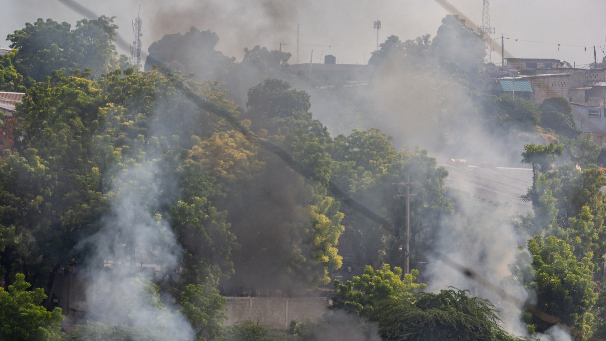 Smoke billows in the commune of Port-au-Prince, Haiti, November 16, 2024. /CFP