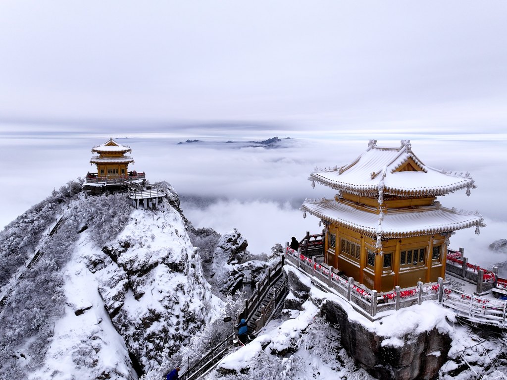 A view of snow-covered Laojun Mountain in Luoyang, Henan Province is seen in this photo taken on November 19, 2024. /CFP