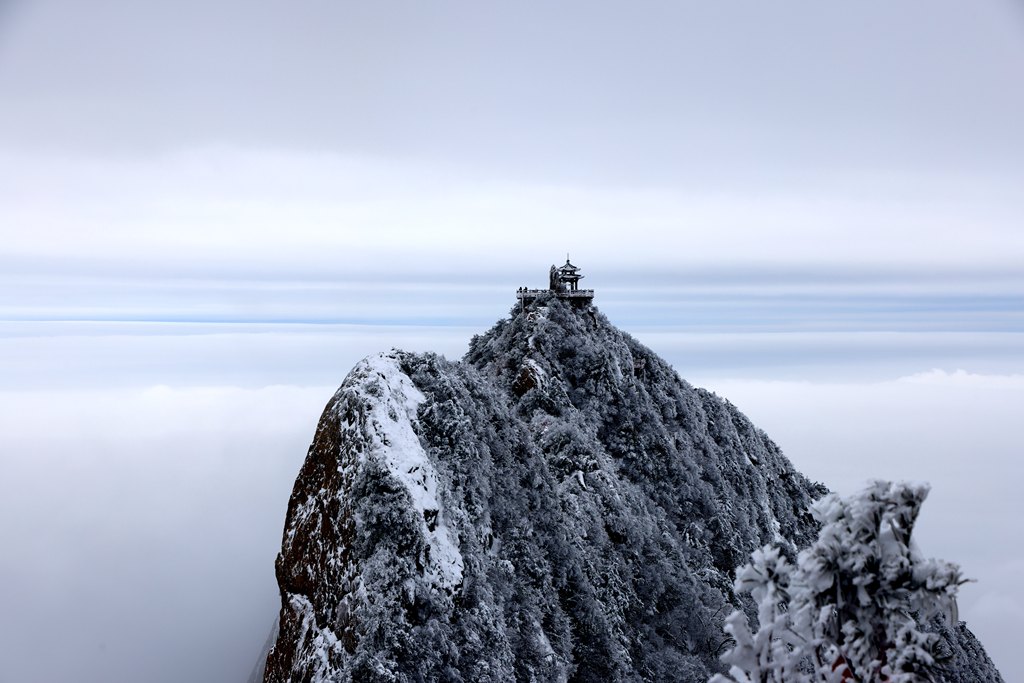 A view of snow-covered Laojun Mountain in Luoyang, Henan Province is seen in this photo taken on November 19, 2024. /CFP