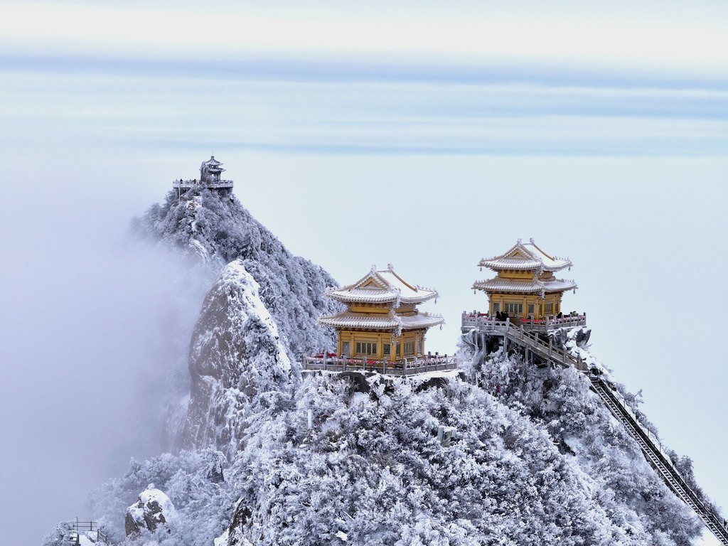 A view of snow-covered Laojun Mountain in Luoyang, Henan Province is seen in this photo taken on November 19, 2024. /CFP