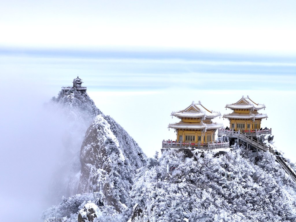 A view of snow-covered Laojun Mountain in Luoyang, Henan Province is seen in this photo taken on November 19, 2024. /CFP