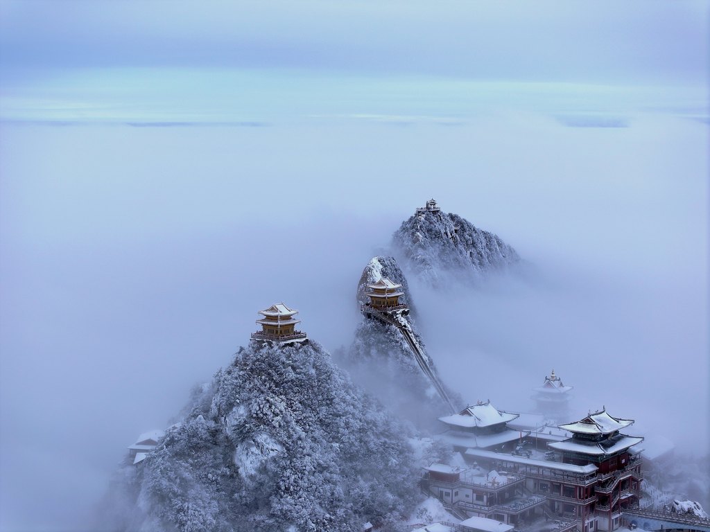 A view of snow-covered Laojun Mountain in Luoyang, Henan Province is seen in this photo taken on November 19, 2024. /CFP