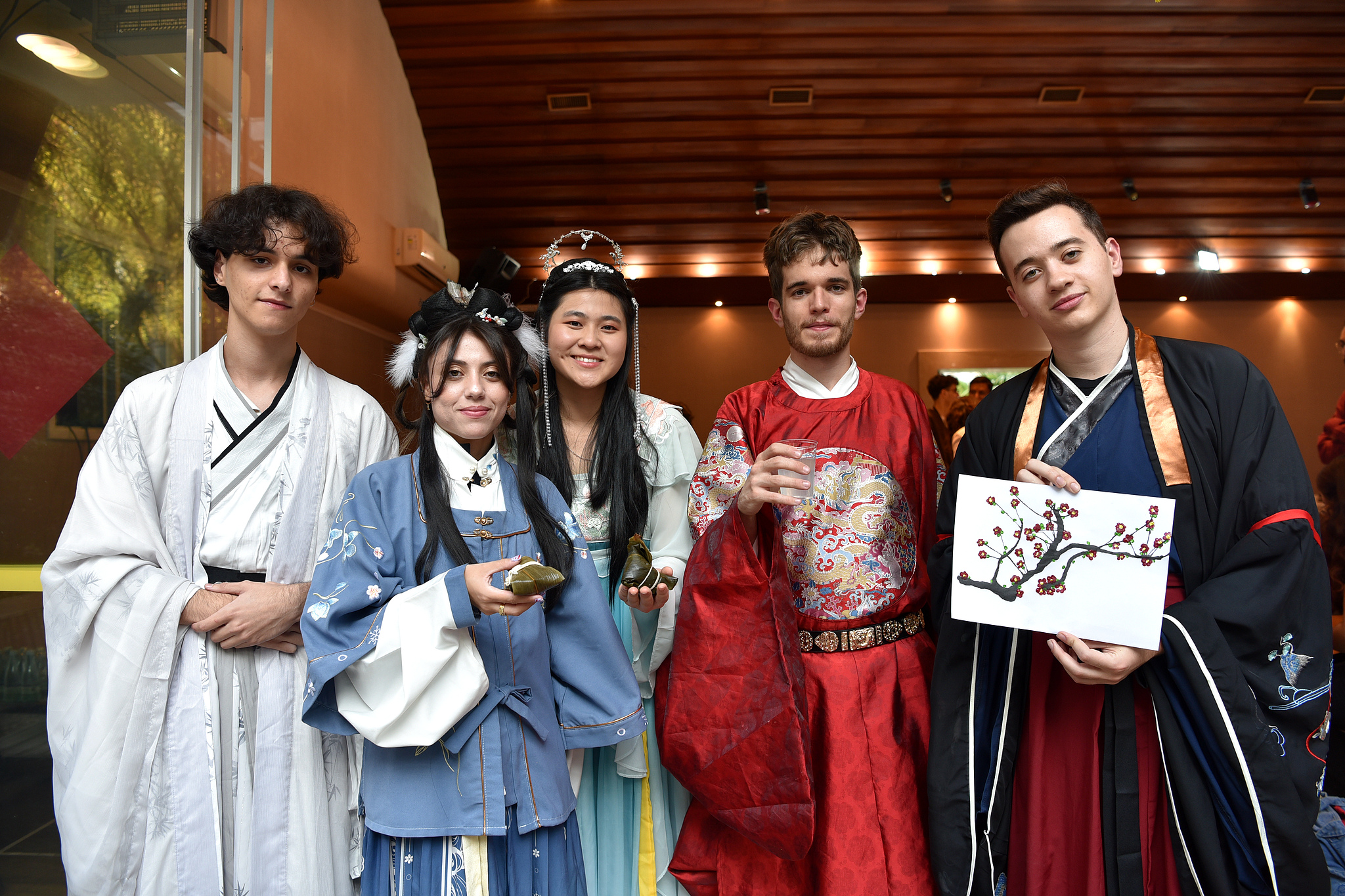 Students from the Confucius Institute at Sao Paulo State University celebrate the Dragon Boat Festival in Sao Paulo, Brazil, June 21, 2023. /CFP