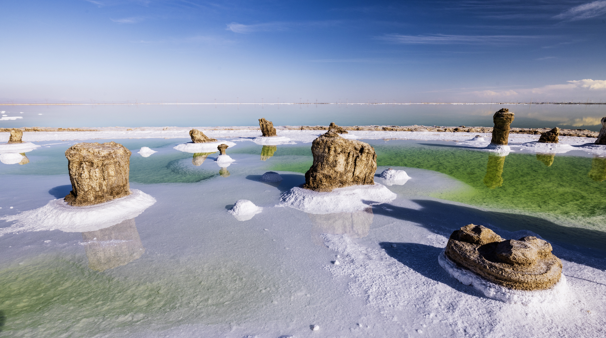 Qarhan Salt Lake is pictured in late autumn in Golmud City, Qinghai Province. /CFP