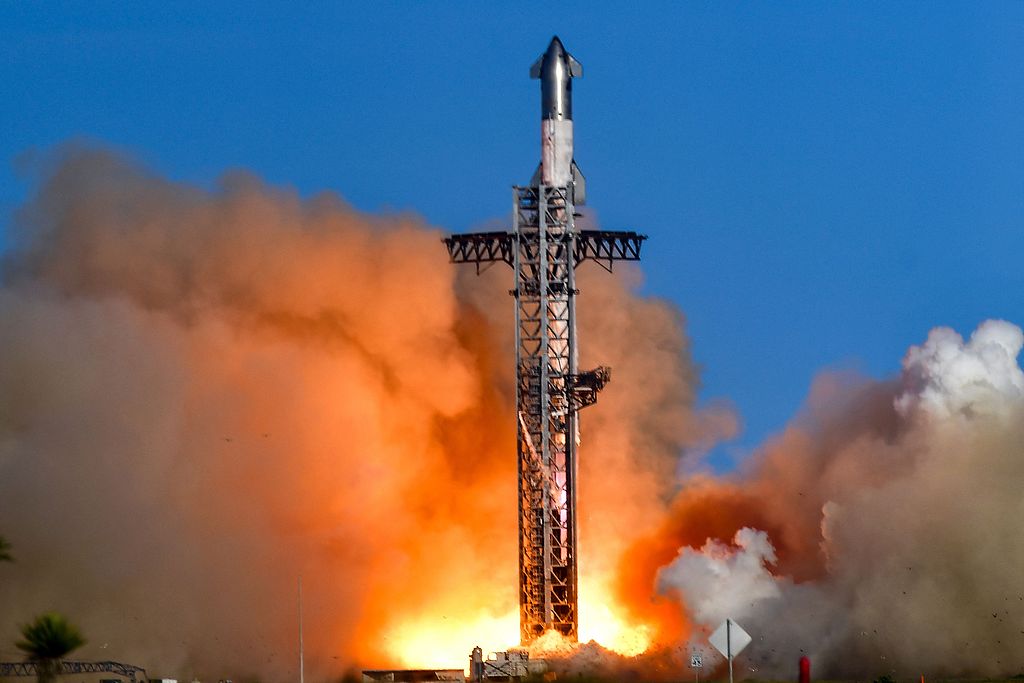 SpaceX Starship lifts off from Starbase in Boca Chica, Texas, for its sixth flight test on November 19, 2024. /CFP