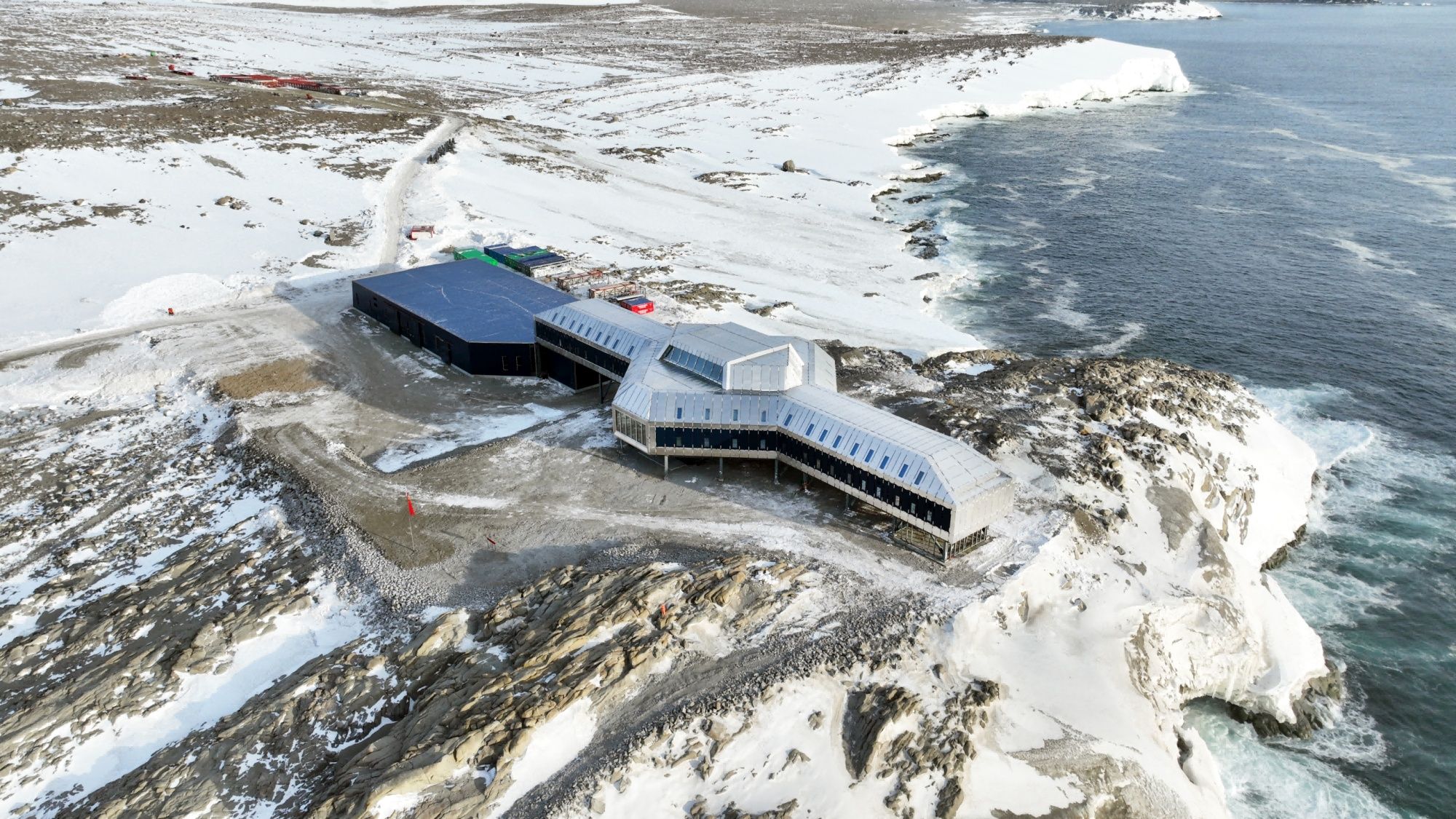 An aerial view of Qinling Station. /CMG