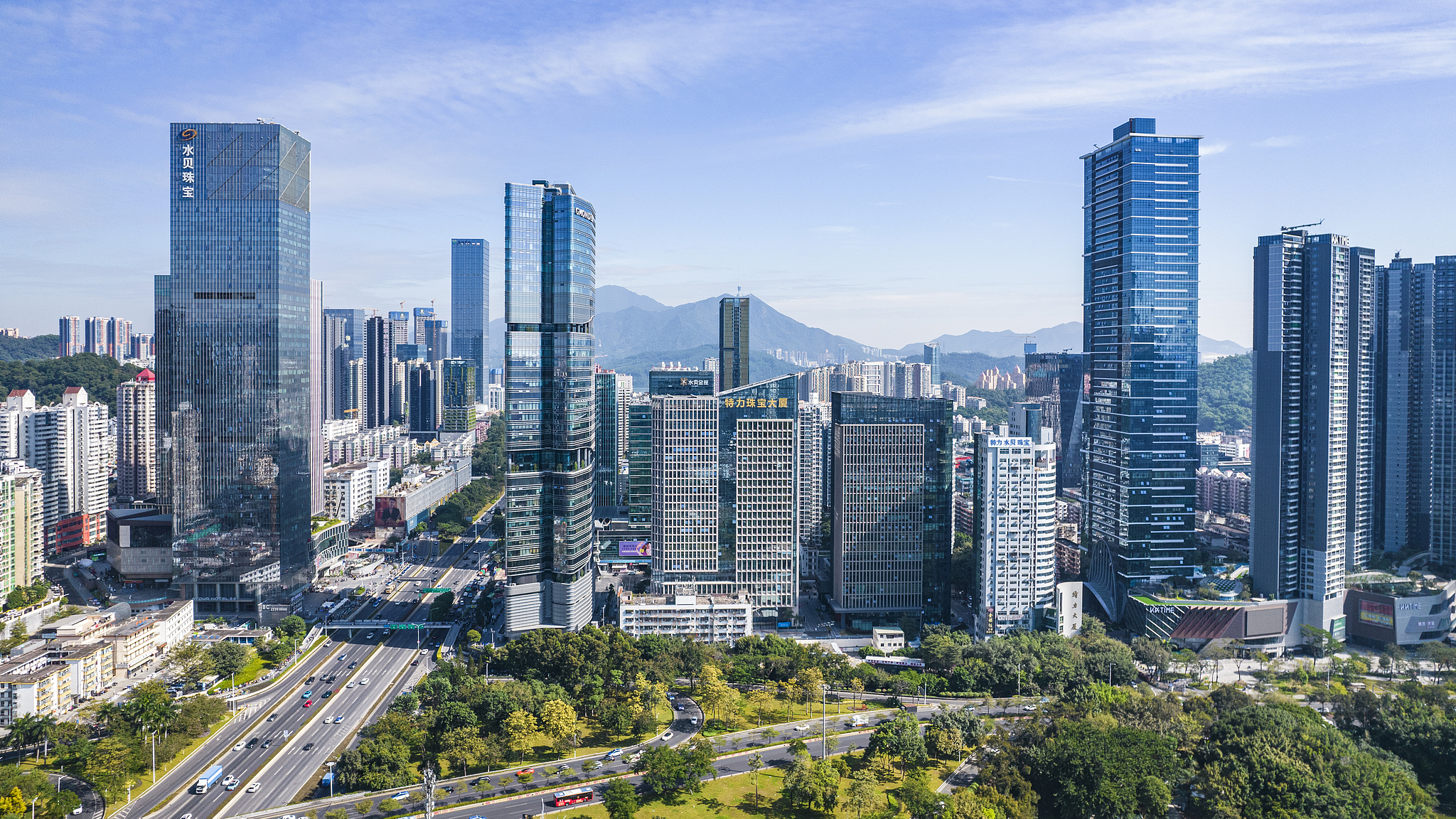 A view of the Shuibei Jewelry Park in Shenzhen, south China's Guangdong Province, December 26, 2023. Operated in a platform economy model, the park extends the jewelry industry chain, covering businesses including raw materials, research, design, processing and manufacturing, as well as wholesale and retail. /CFP