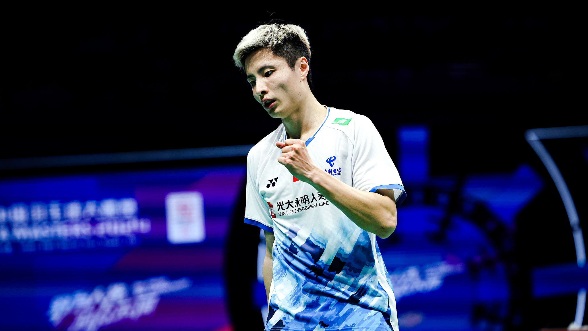 Shi Yuqi ousts Vitidsarn to advance to semifinals at BWF China Masters