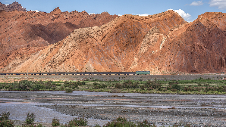 Xinjiang Initiates Laboratory for Coal Resource Development