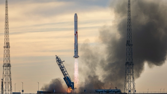 The ZQ-2E Y1 rocket in flight. /LandSpace