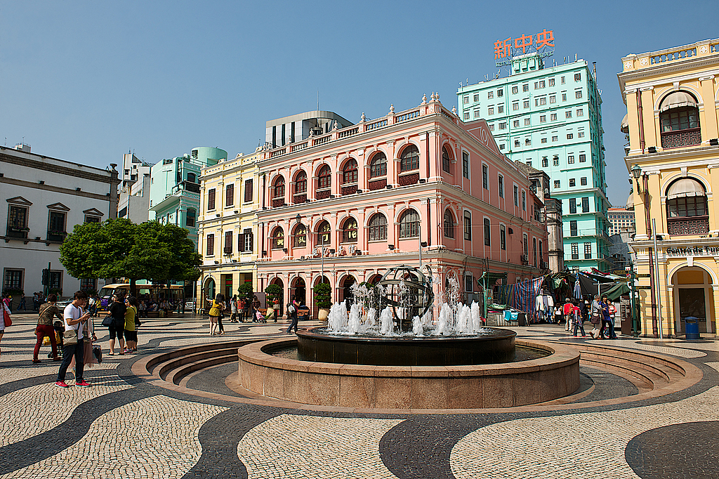 A file photo shows the fountain at Senado Square in Macao, China. /CFP