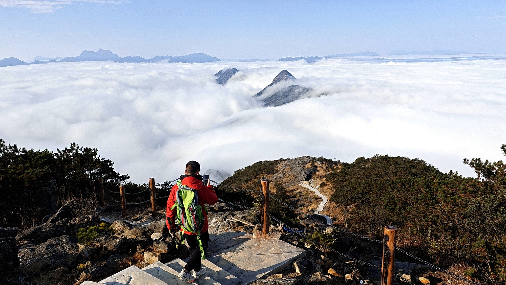 Mount Yingpan in Suichuan County, east China's Jiangxi Province is shrouded by thick clouds on November 26, 2024. /CFP