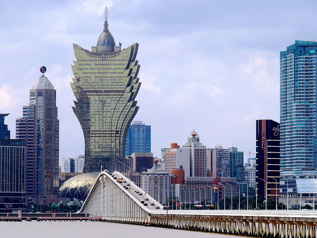 A file photo shows the Governor Nobre de Carvalho Bridge in Macao. /CFP