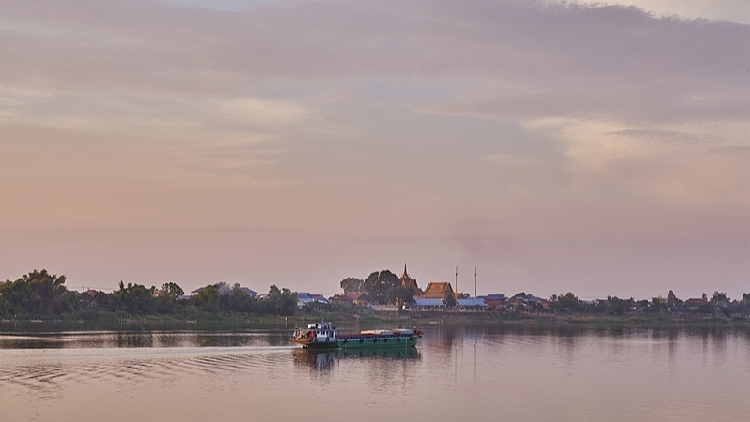 Underwater Construction Begins on Chinese-Built Bridge Project in Cambodia