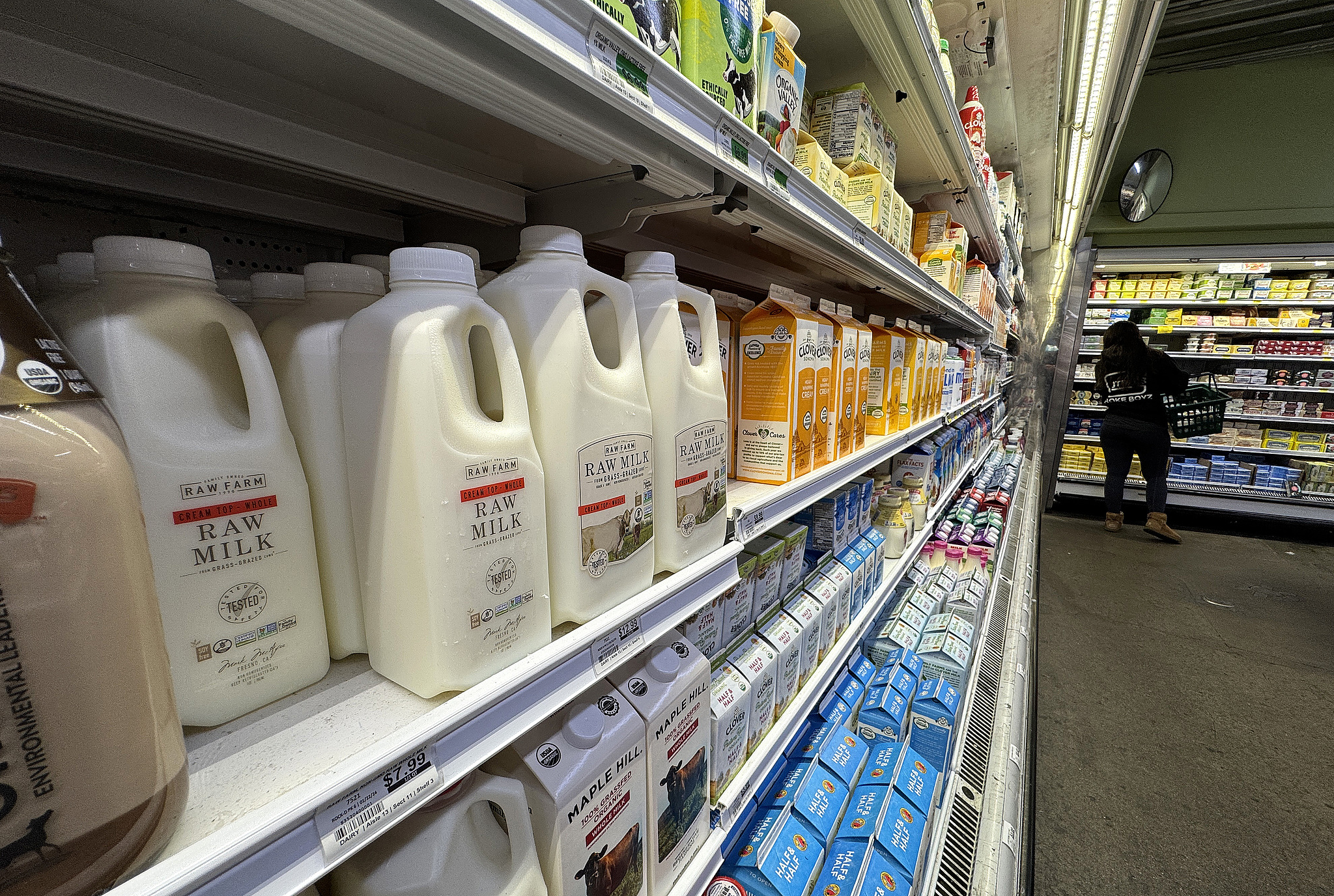 Containers of Raw Farm raw milk are displayed on a shelf at Berkeley Bowl in Berkeley, California, November 25, 2024. /CFP